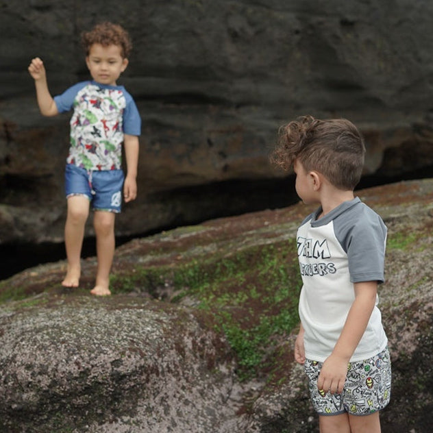 Marvel Avengers Summertide Doodle Boys Short-Sleeve Rash Guard Set